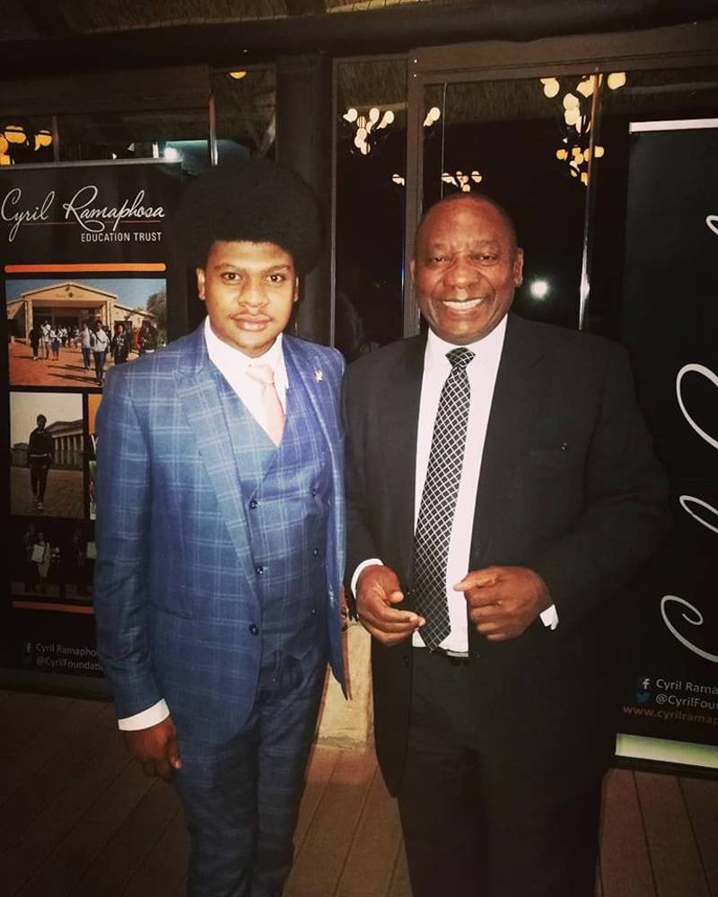 Dr Sazi Nzama with our Honourable President Mr Cyril Ramaphosa.